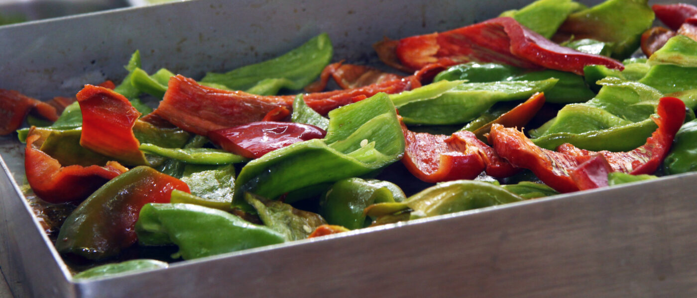 Pečena paprika pred konzerviranjem za ozimnico