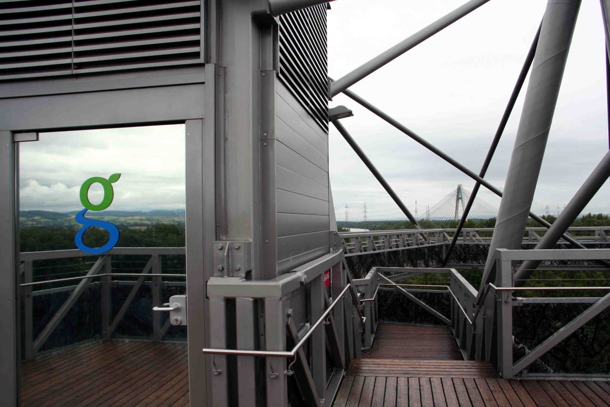 Med zanimivimi točkami parka izstopa tudi razgledni stolp