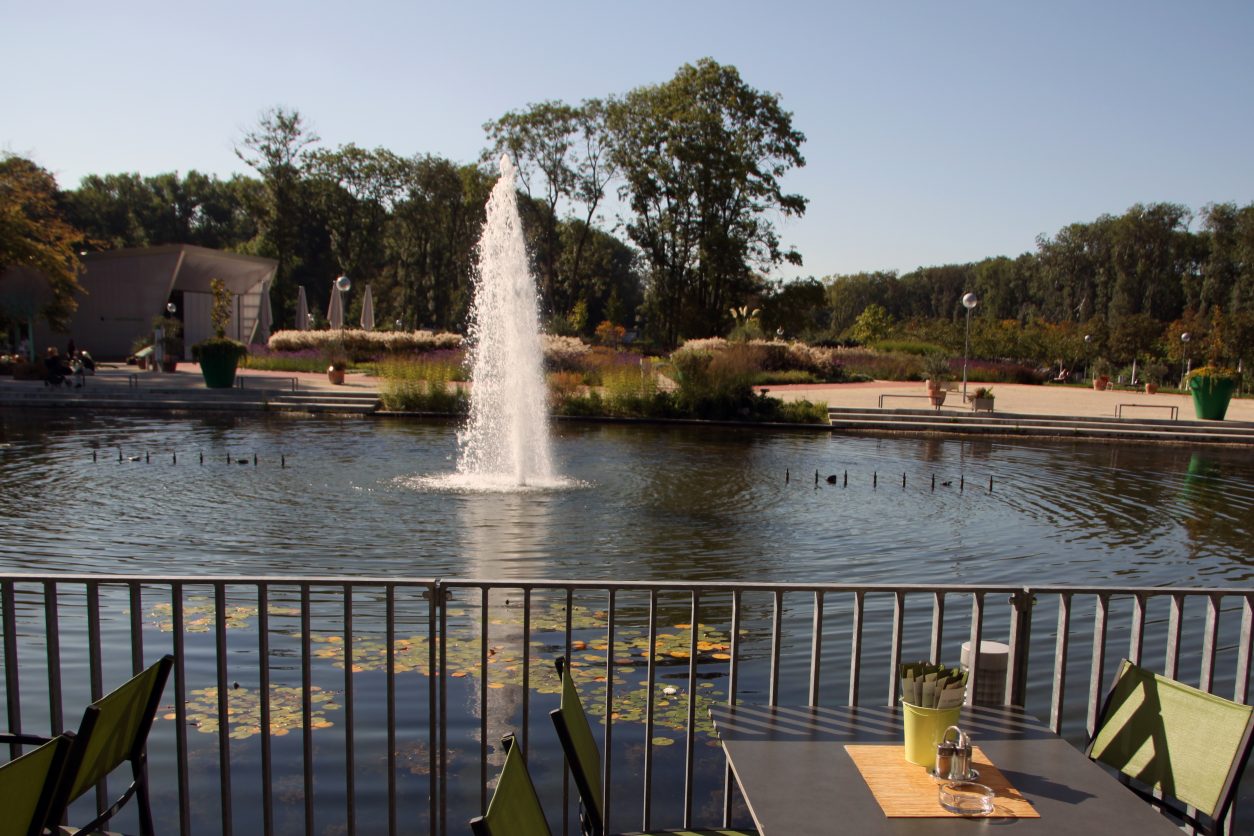 Pogled iz vstopne točke na jezero Tullnskih vrtov