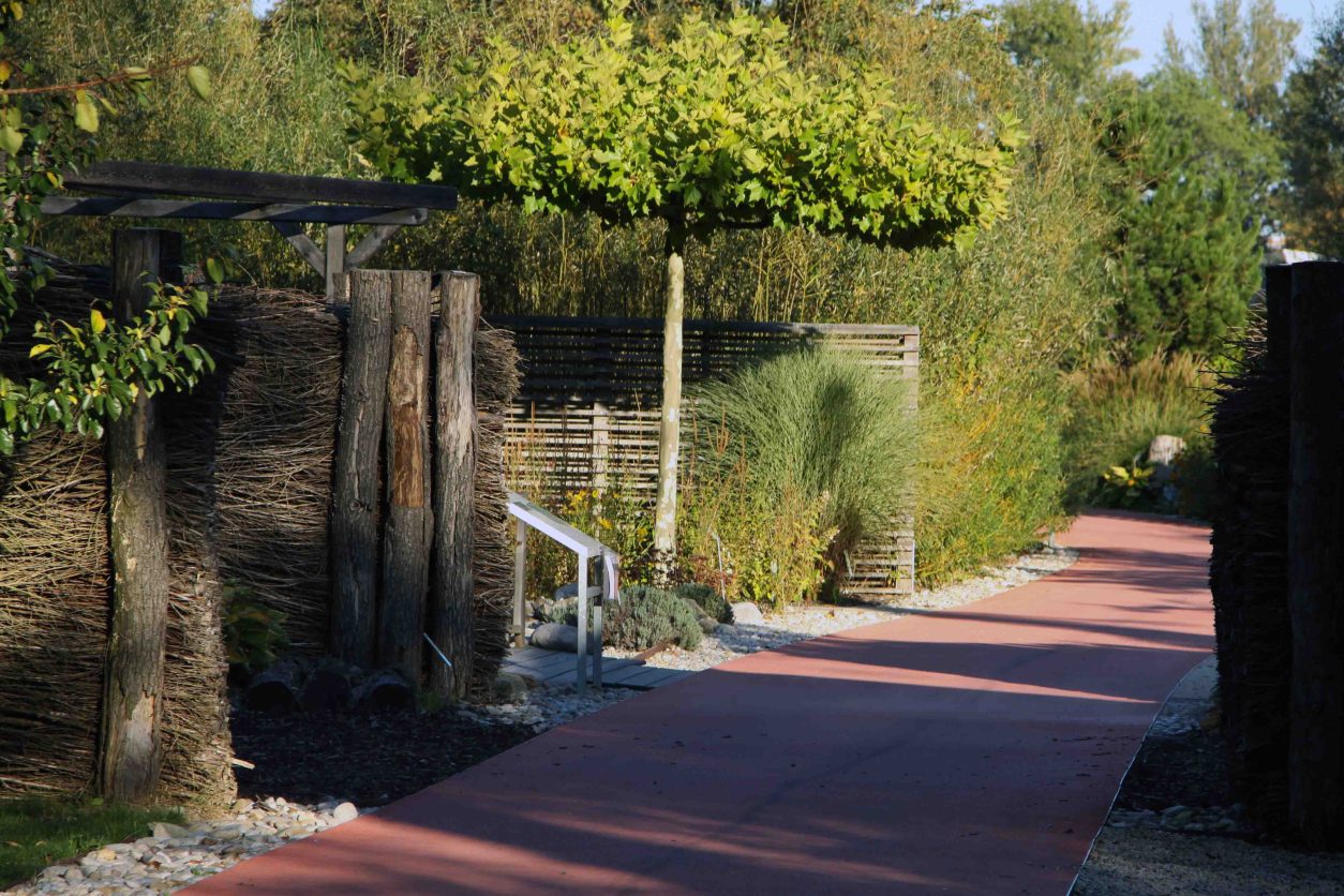 Popoldansko vzdušje v eni izmed stranskih poti